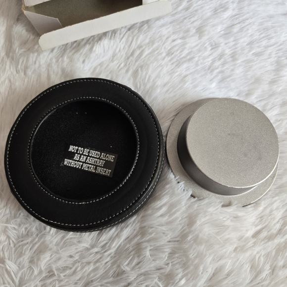 Marlboro Zippo Compass Lighter and Leather and Metal Ashtray Set NIB/NWT - Picture 6 of 16